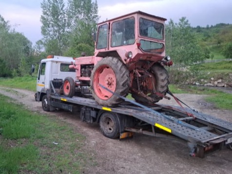 transport tractoare gorj